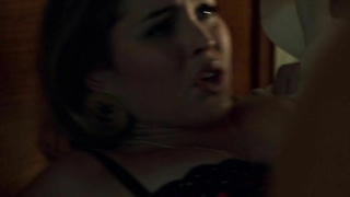 Natalie Krill nuda, scena di sesso da Orphan Black s03e02 (2015)