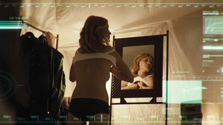 Ashley Hinshaw sexy, scena da La Piramide (2014)