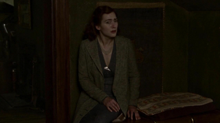 Evan Rachel Wood nude, scene from Mildred Pierce (2011)